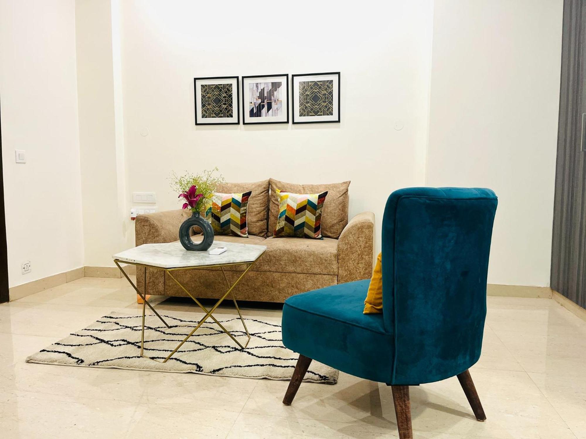 Bluo 1Bhk - Dlf Cybercity, Balcony, Lift, Parking Gurgaon Bagian luar foto